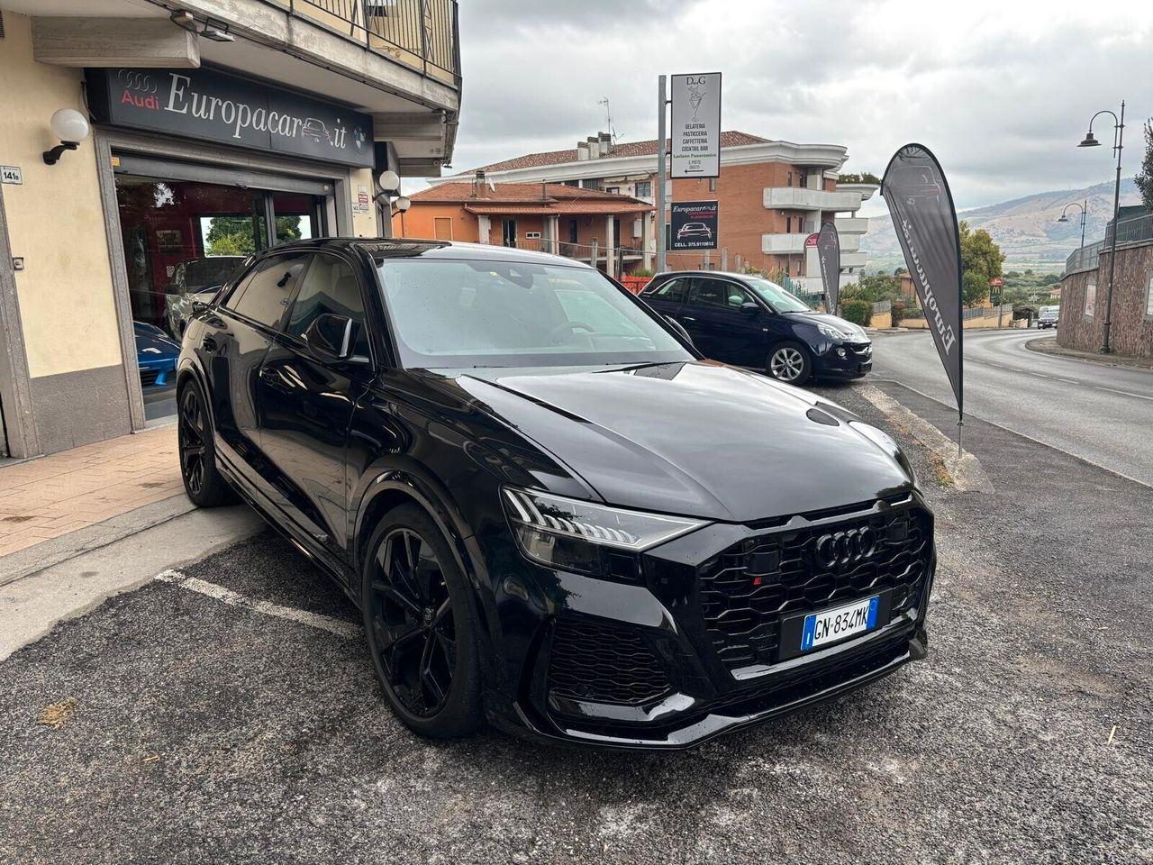 Audi Q8 RS TFSI V8 quattro tiptronic