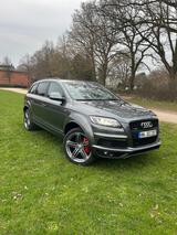 Audi Q7 3.0 TDI (DPF) clean diesel quattro tipt. - - Audi Q7 mit Diesel-Antrieb: Clean