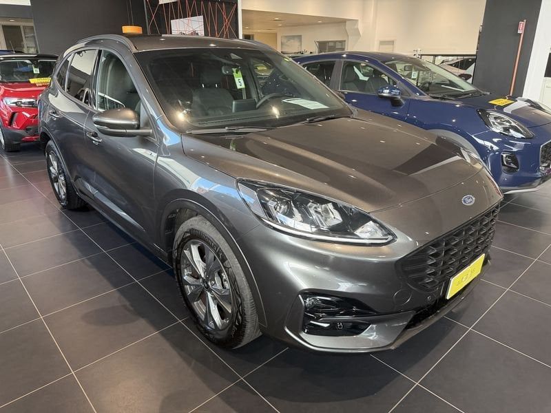 Ford Kuga 1.5 EcoBoost 150CV 2WD ST-Line imagem 2