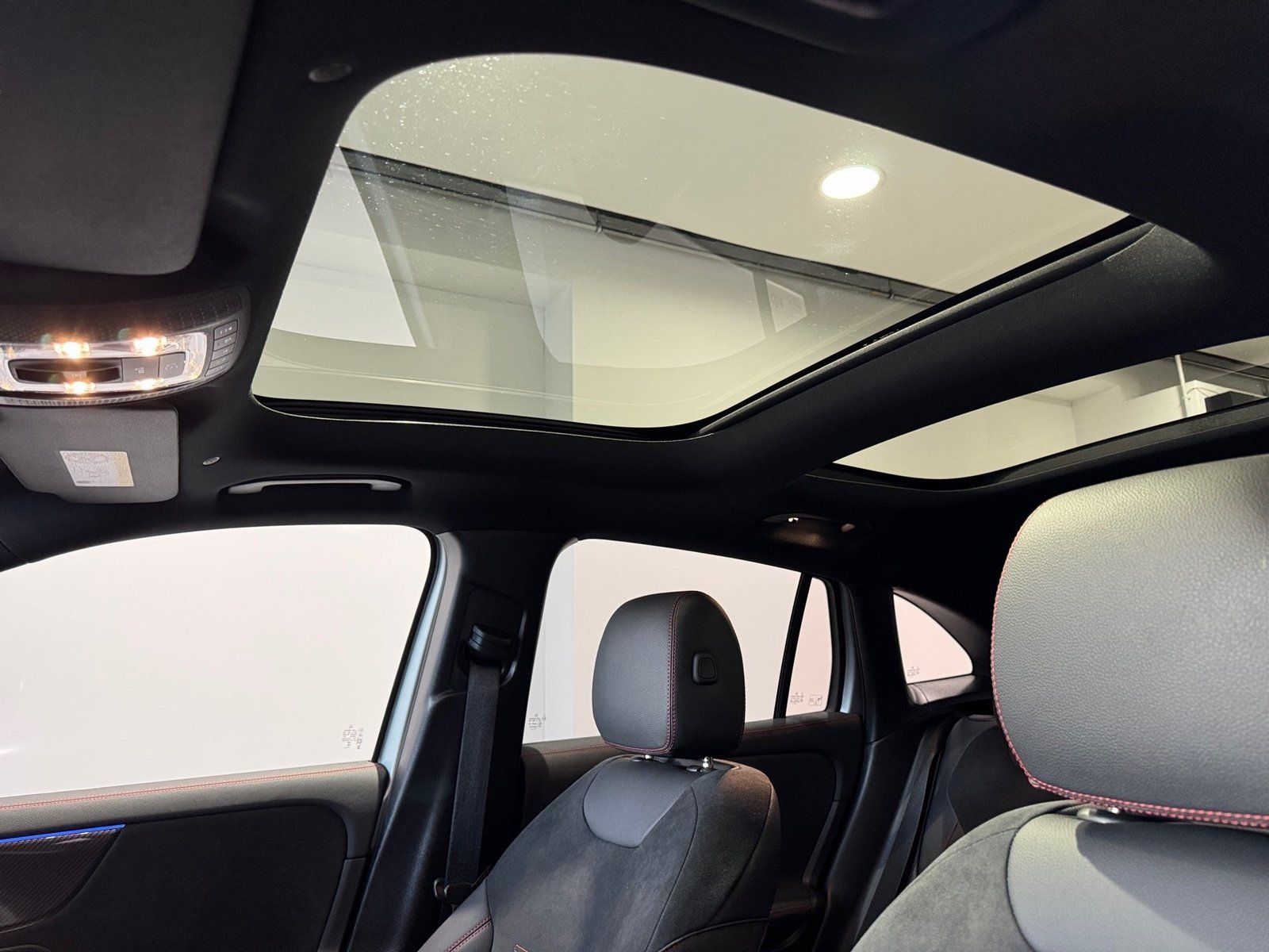 Fahrzeugabbildung Mercedes-Benz GLA 200 AMG *Panorama*Standheizung*LED*Kamera*