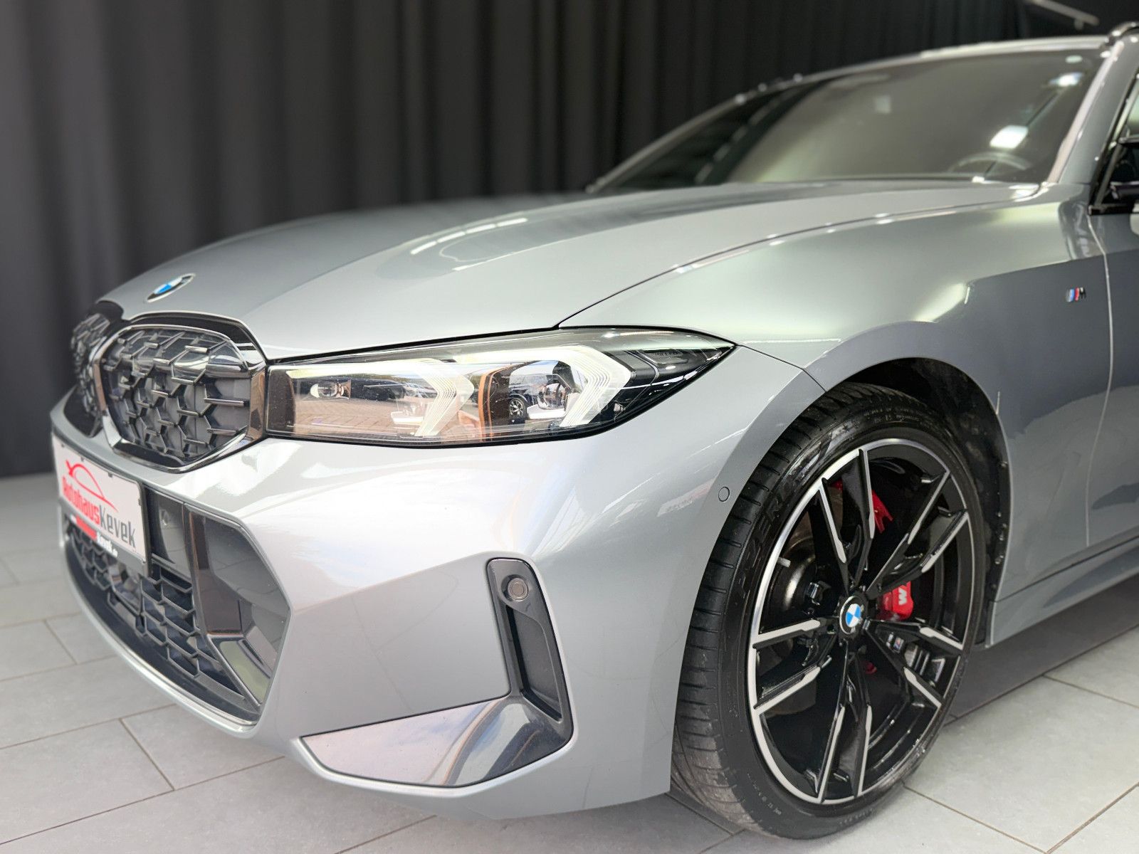 Fahrzeugabbildung BMW M340i Touring xDrive|M-SITZE|360°KAMERA|AHK|VOLL