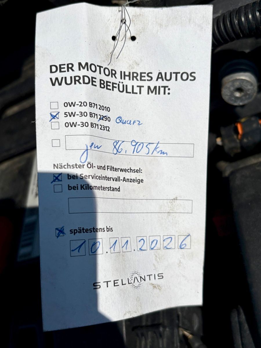 Fahrzeugabbildung Opel Grandland (X) 1.2 Aut. Ultimate Navi Leder Pano