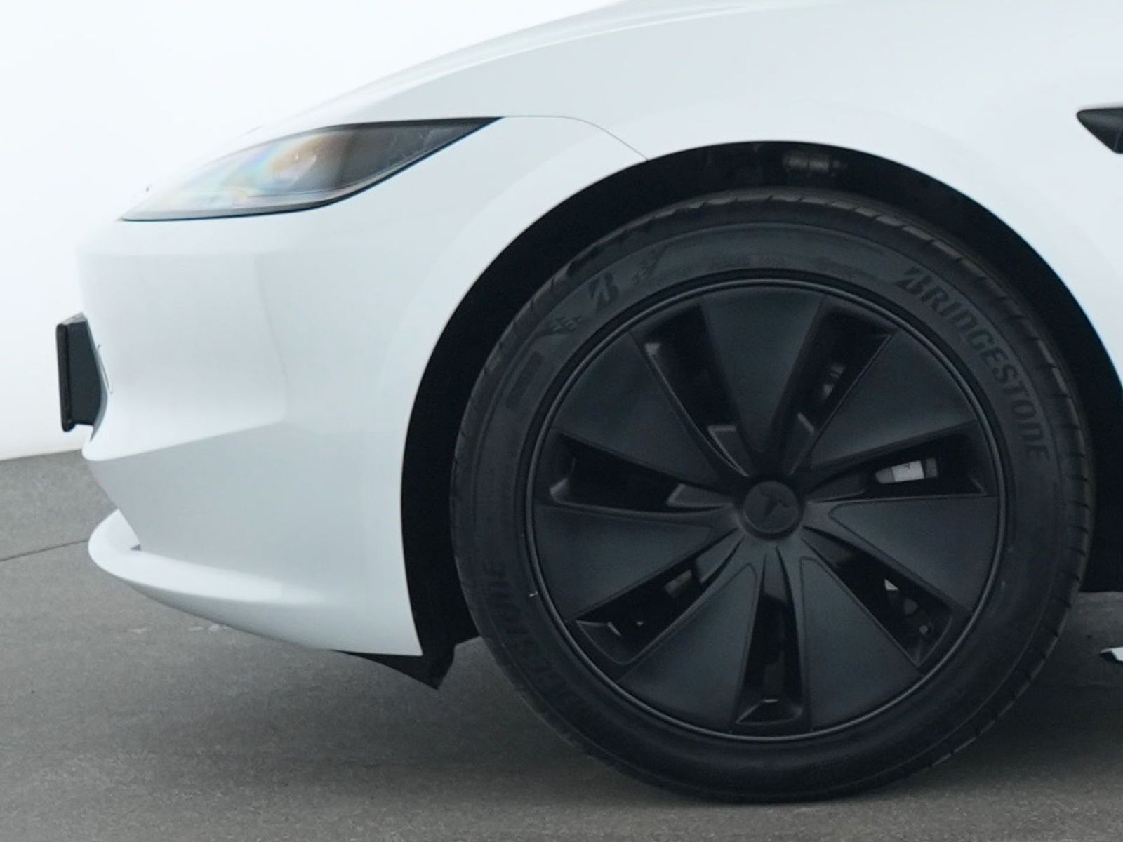 Tesla Model 3 - Bild 13