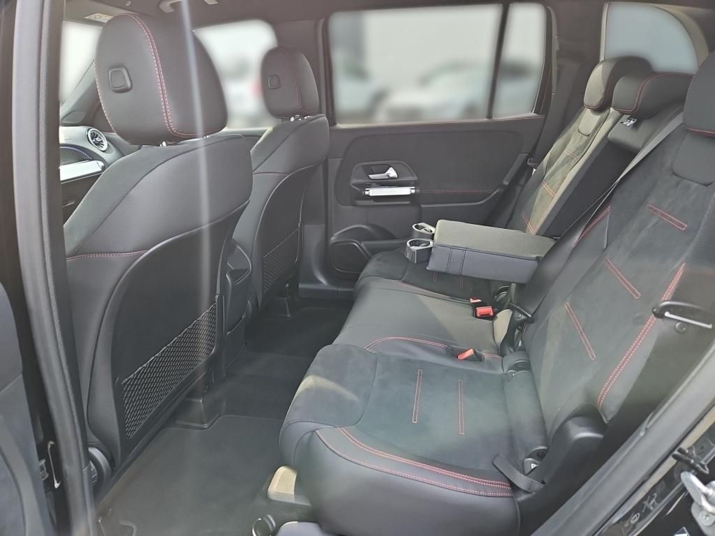 Fahrzeugabbildung Mercedes-Benz GLB 200 d +AMG+DISTRONIC+MULTIBEAM+WINTER-PAKET+