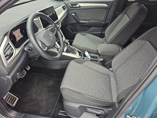Fahrzeugabbildung Volkswagen T-Roc 1,5 TSI DSG MOVE AHK NAVI IQ DRIVE KAMERA