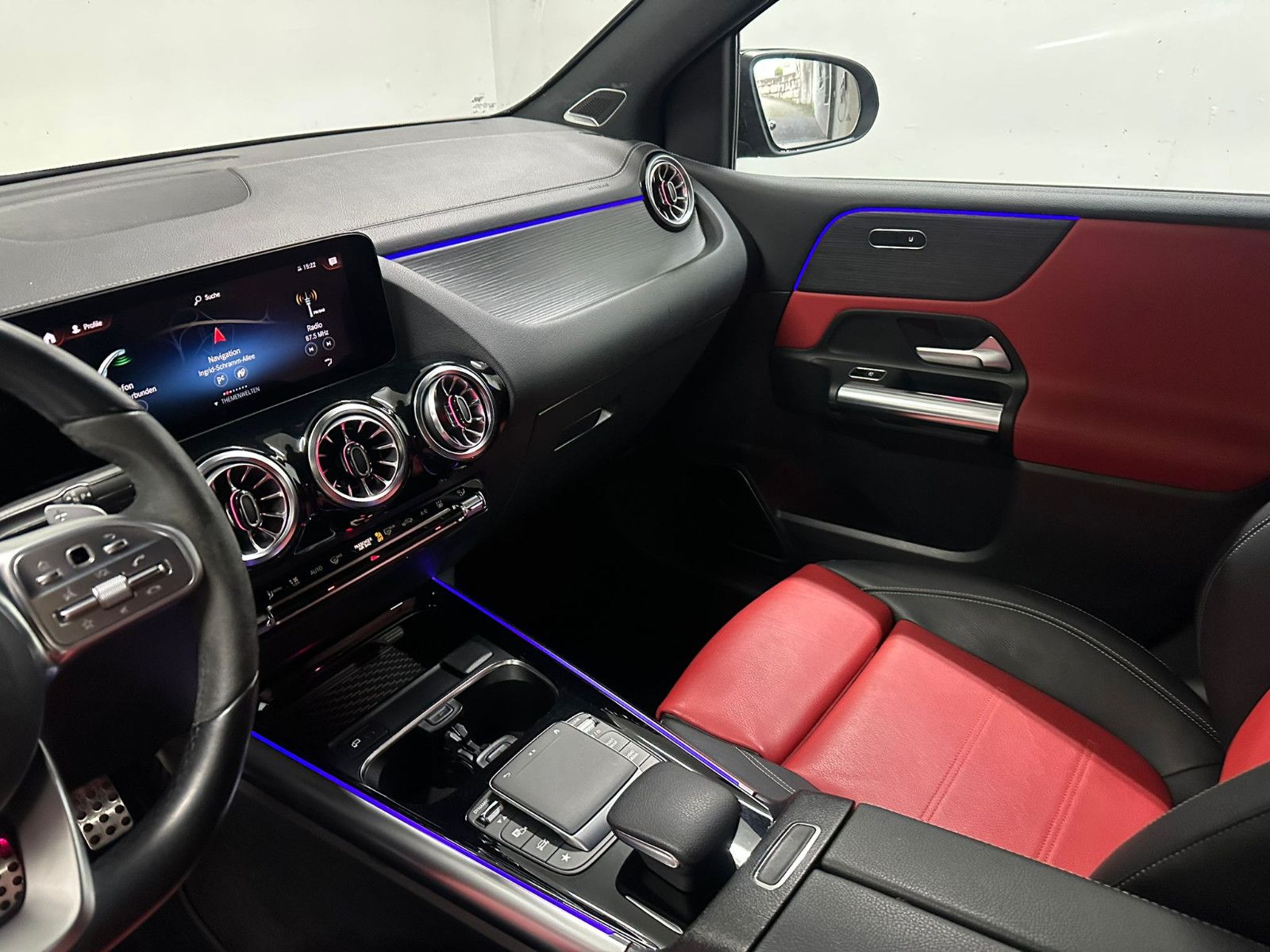 Fahrzeugabbildung Mercedes-Benz B 250 e *AMG-LINE*NIGHT*360*KEYLESS*LEDER*