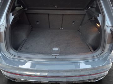 Volkswagen Tiguan R-Line 1.5 TSI DSG*BLACK*DIGITAL*LED*NAVI