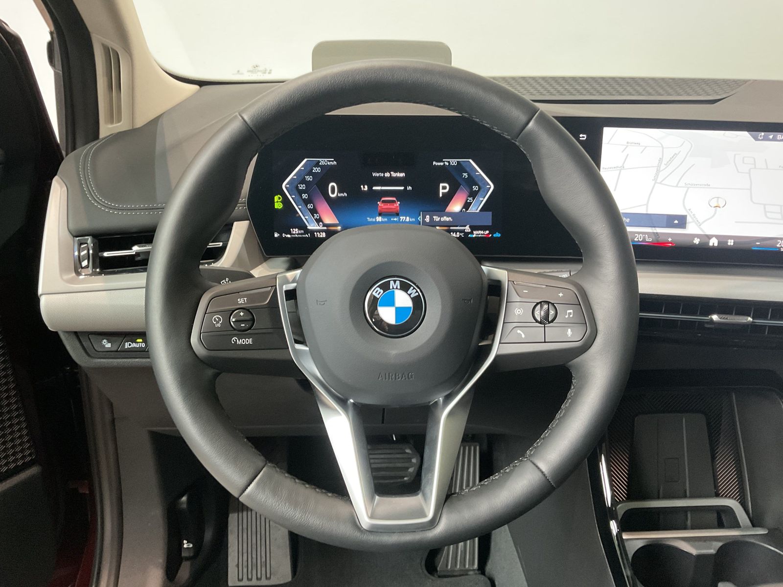 Fahrzeugabbildung BMW 218i Head-Up, Adaptive Scheinwerfer DAB LED RFK