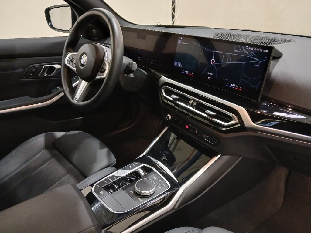 Fahrzeugabbildung BMW 320d xDrive Touring M-Sport °ACC°STANDHEIZ°PANO°