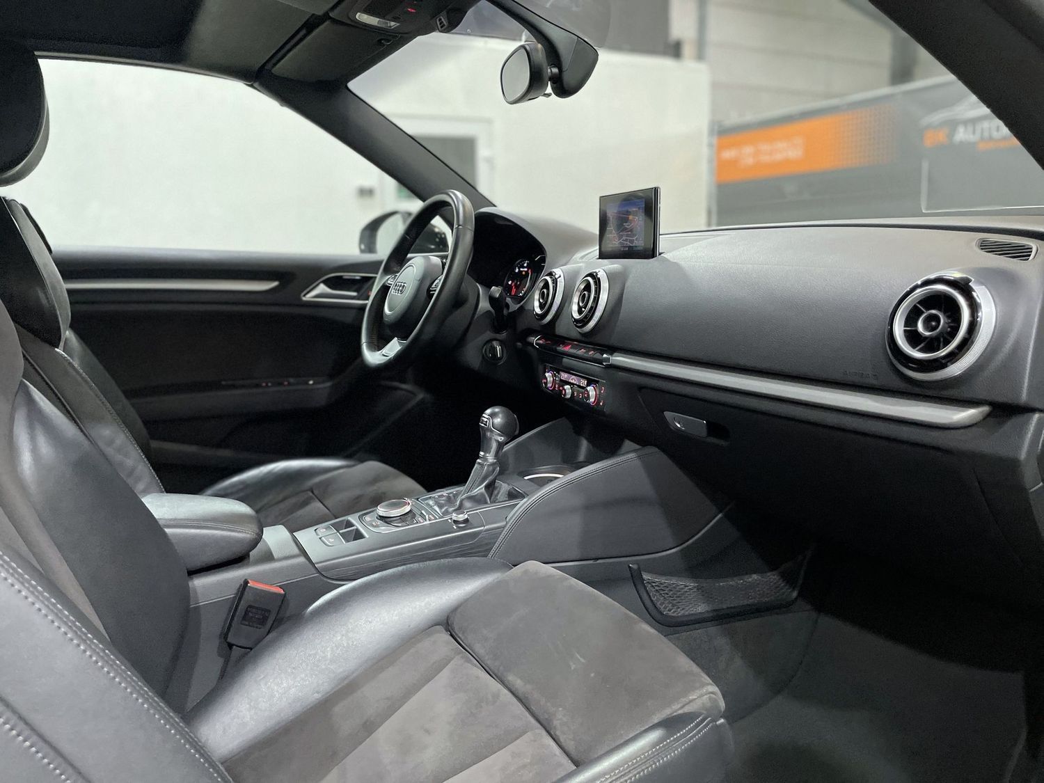 Fahrzeugabbildung Audi A3 S-Line ambition#19Zoll#Bi-Xenon#Tempo#SHZ#PDC