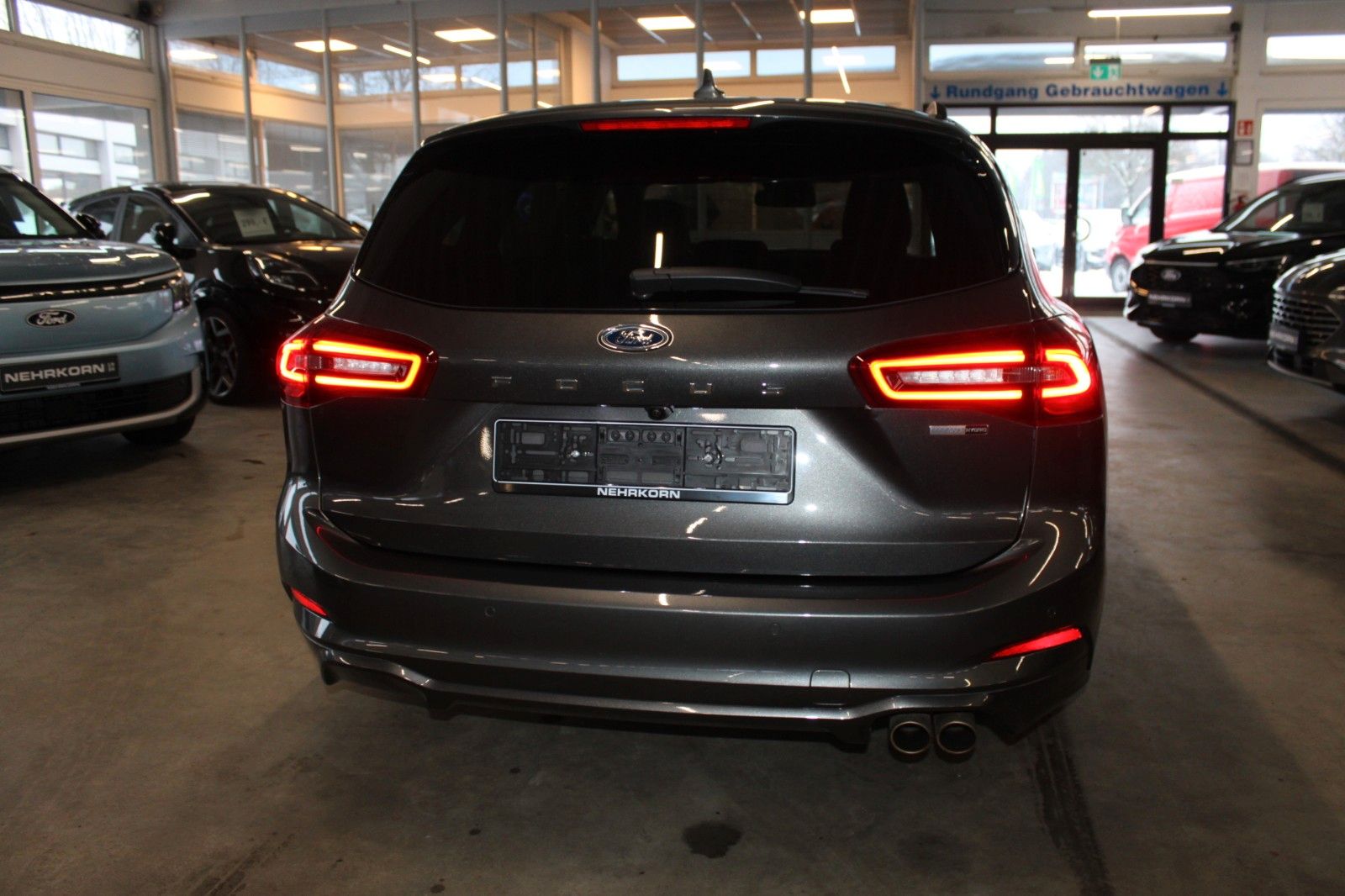 Fahrzeugabbildung Ford Focus ST-Line X Aut. LED AHK  ACC HUD WinterPak.