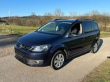 Volkswagen Touran 2.0 TDI DSG Trendline 140ps Automatik Nav - Volkswagen Touran mit Diesel-Antrieb: Ps 140