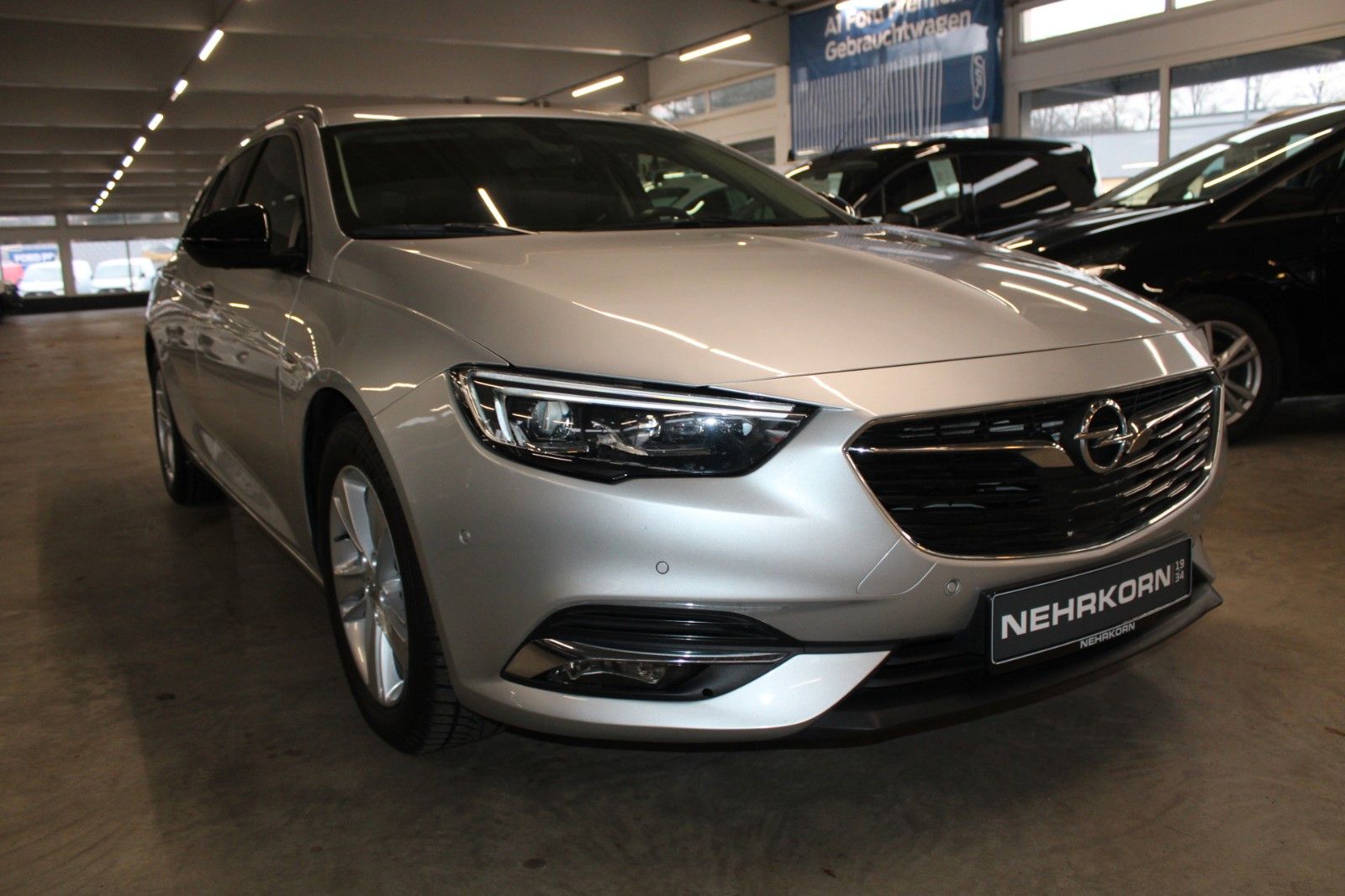 Fahrzeugabbildung Opel Insignia B ST Aut. Business Innov. Leder AHK uvm