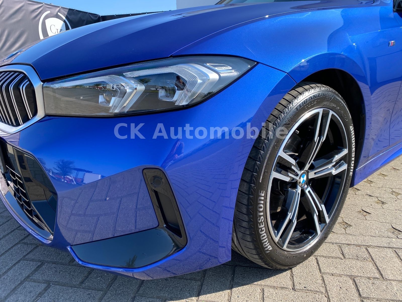 Fahrzeugabbildung BMW 320d xDrive Touring M-Sport/Navi/LED/ACC/360°Kam