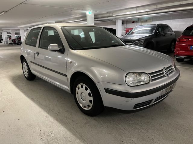 Volkswagen Golf 1.6 Auto Basis AUTOMATIK Tüv Neu