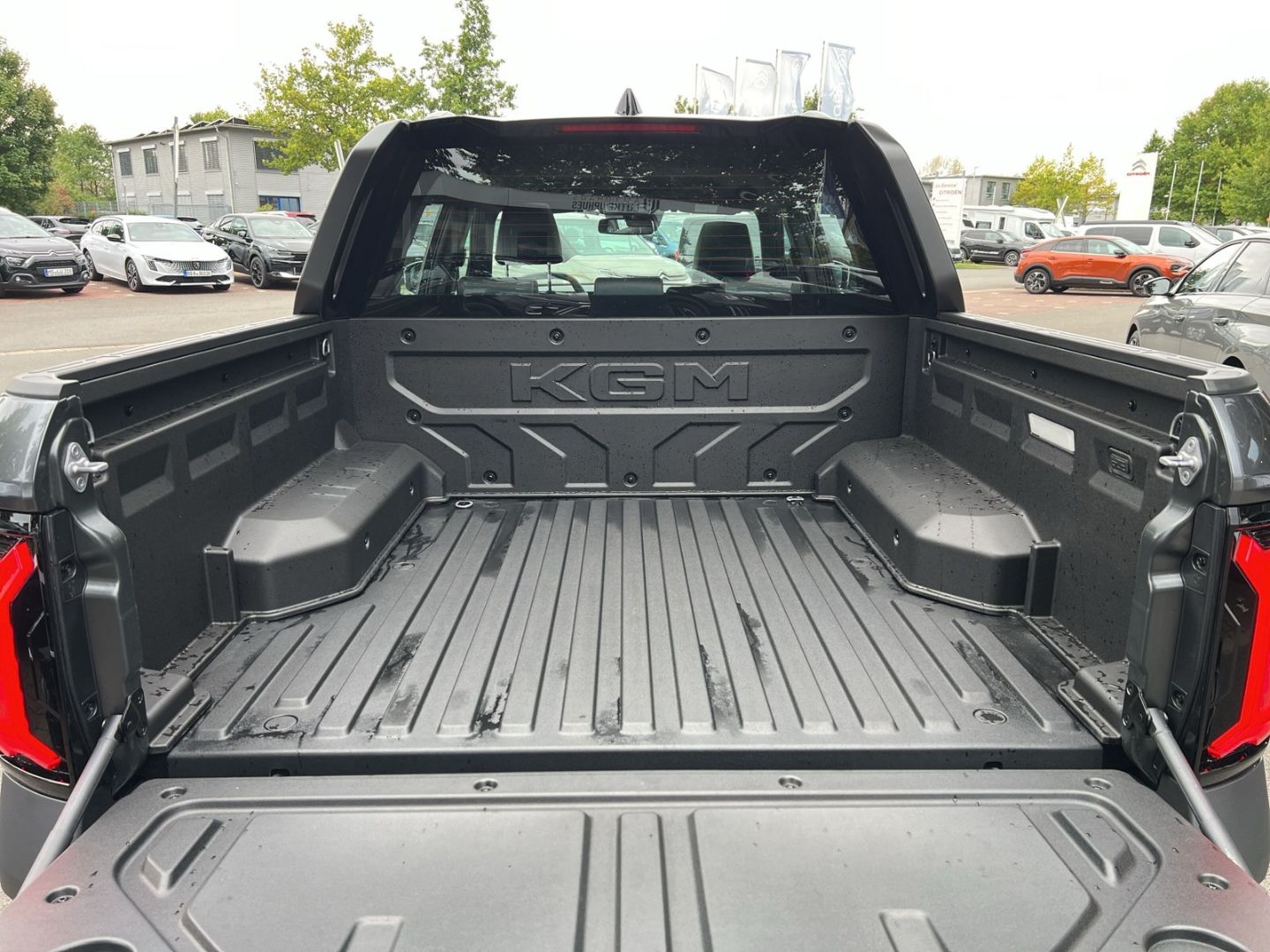 Fahrzeugabbildung KGM Musso EV Lux 4WD Navi 360 Kamera ACC SHZ