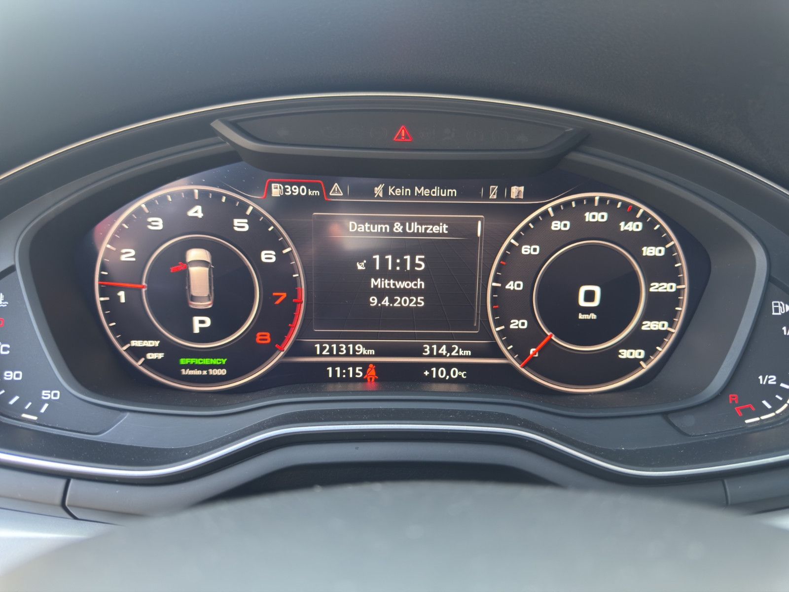 Fahrzeugabbildung Audi A4 Avant*Quattro*Apple CarPlay*Navi*AHK*Sport*