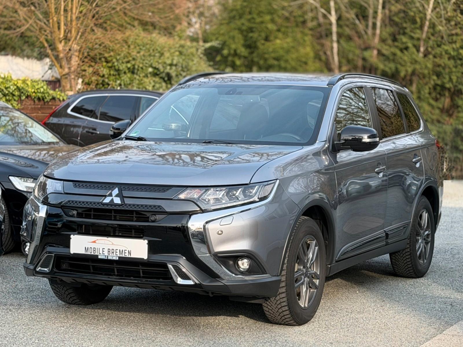 Mitsubishi Outlander Active+ 2WD LED*AHK*1.HAND