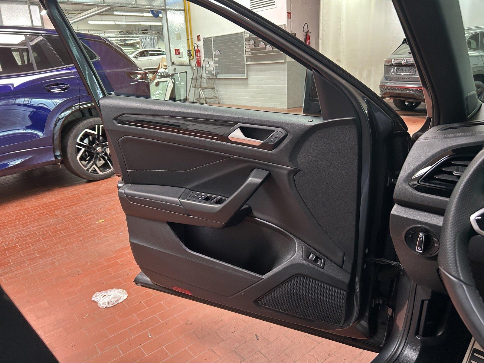 Volkswagen T-Roc 2.0 TSI DSG 4Mo. R-Line NAV AHK MATRIX KAM, миниатюра 14