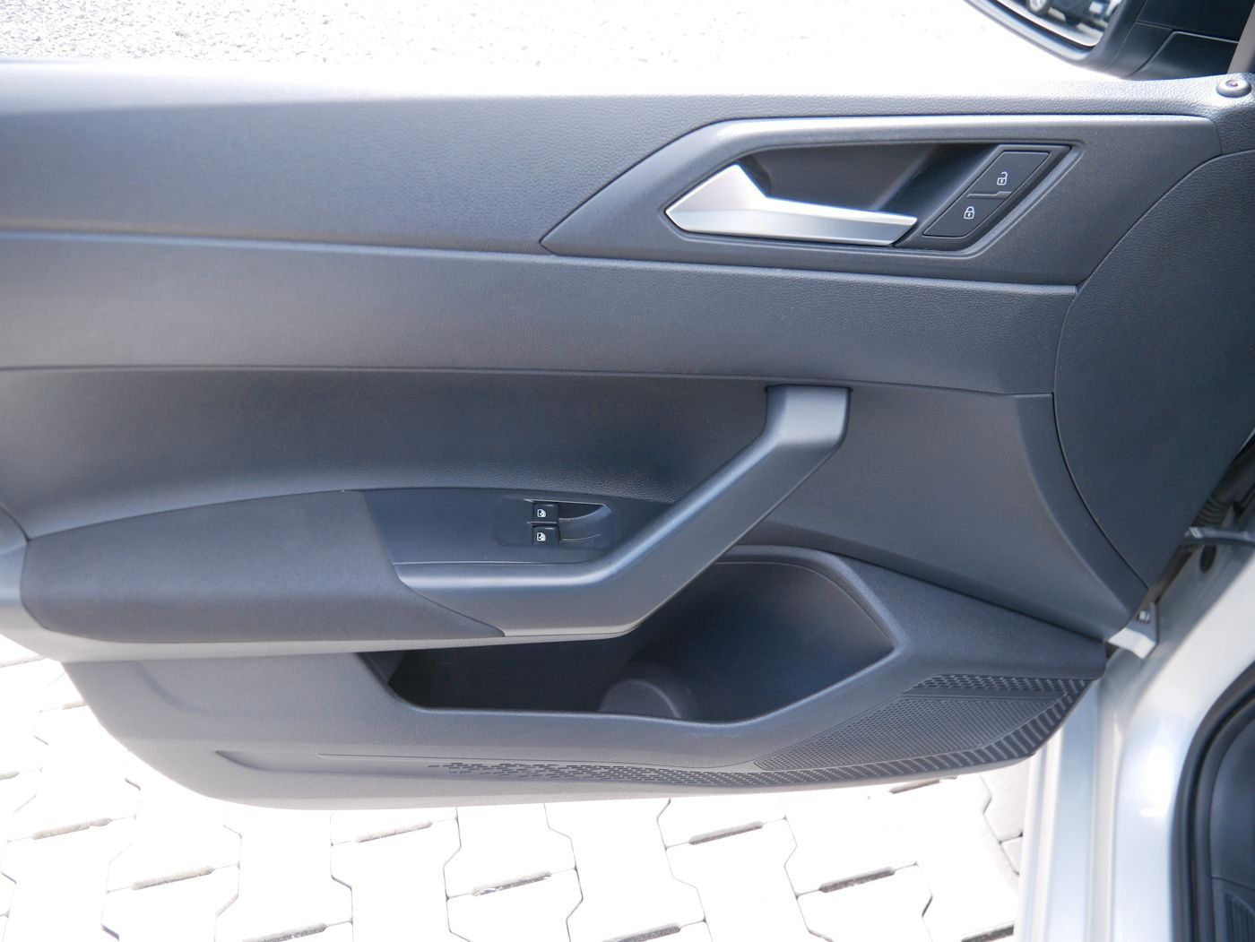 Fahrzeugabbildung Volkswagen Polo -VI 1.0 Trendline Klimaanlage Metallic