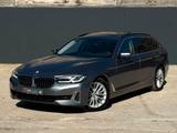 BMW 520i Touring Luxury Line Pano Leder HiFi CAM AHK - gebrauchte BMW 520 aus dem Jahr 2021