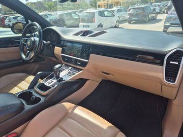 Porsche Cayenne - 5