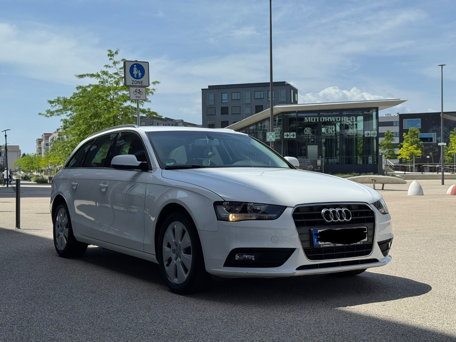 AUDI A4