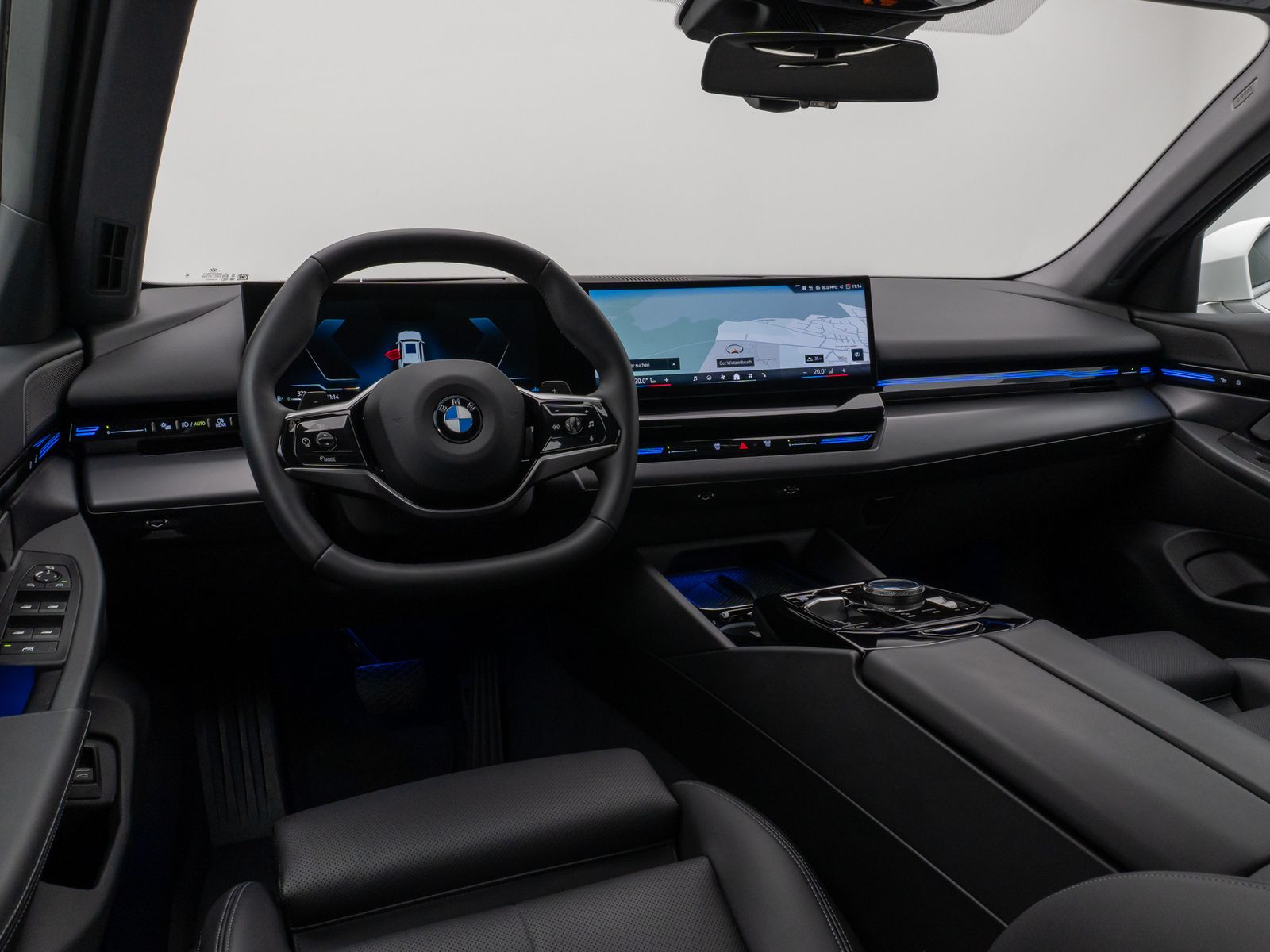 Fahrzeugabbildung BMW 520d Kamera DAB DrivingAssist Alarm LED Sport