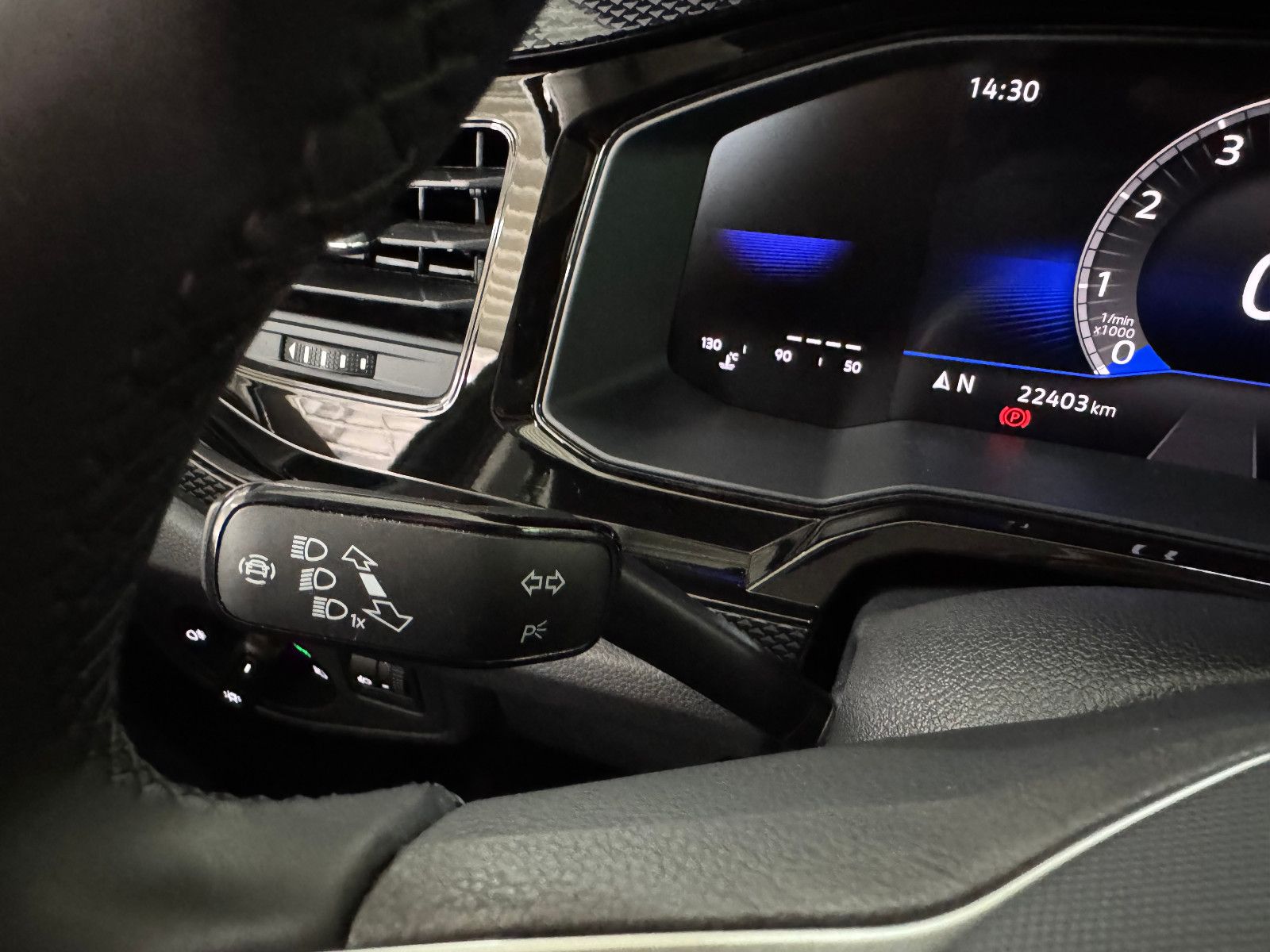 Fahrzeugabbildung Volkswagen Polo VI Life +DIG.TACHO+LED+ALLWETTER+NAVI+ACC