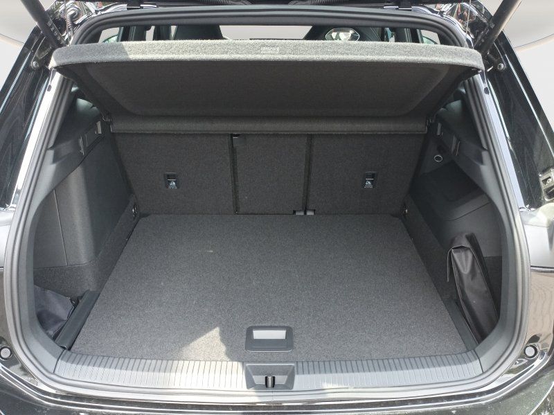 Fahrzeugabbildung Volkswagen Tiguan 1.5 TSI eHybrid R-Line DSG+  AHK+NAVI+MAT