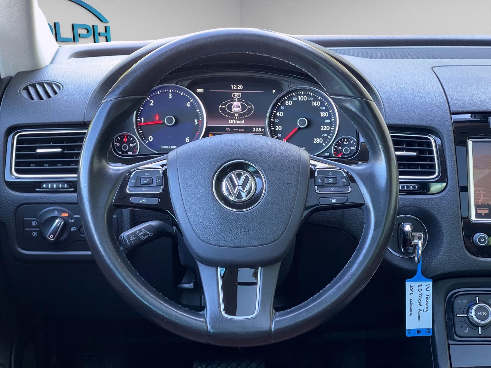 Volkswagen TOUAREG V6 TDI 4 MOTION LEDER PANORA SCHECKHEFT