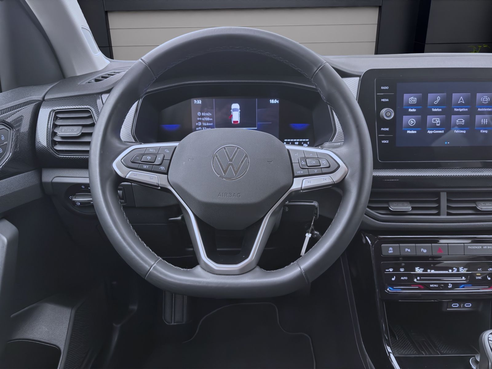 Volkswagen T-Cross - Bild 12