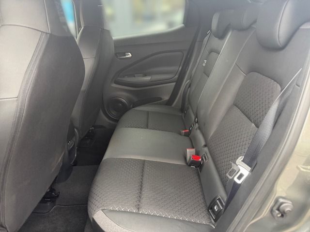 Fahrzeugabbildung Nissan JUKE 1.6 HYBRID 143 PS 4AMT N-CONNECTA Winter II