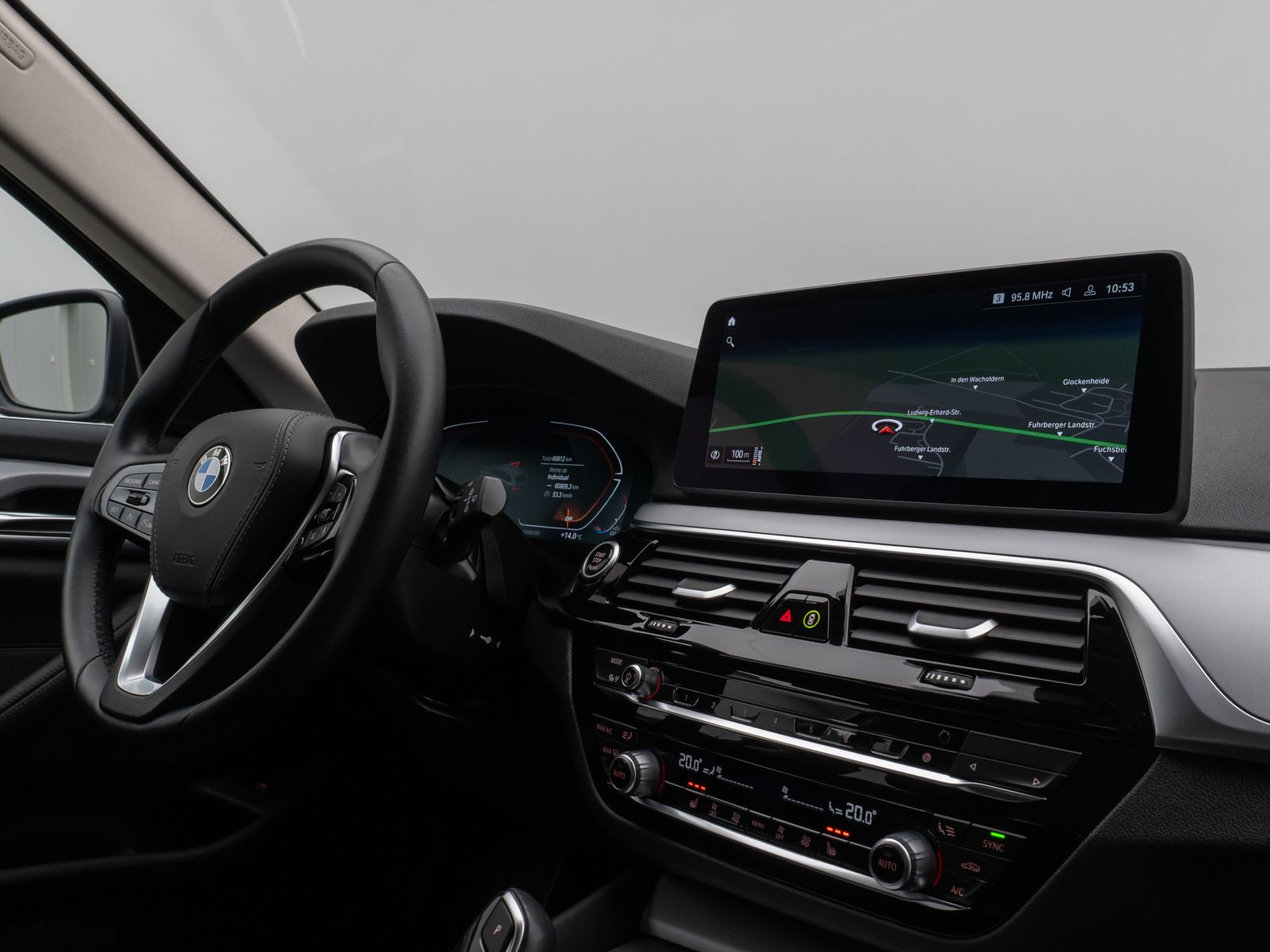 Fahrzeugabbildung BMW 520i PDC DAB CockPitPro Sitzhzg Alarm LED Leder