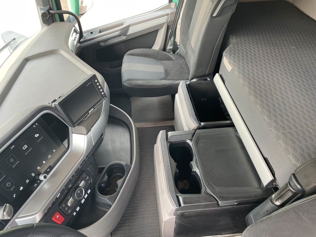 Fahrzeugabbildung DAF FT XF 530 NGD PXP 4x4