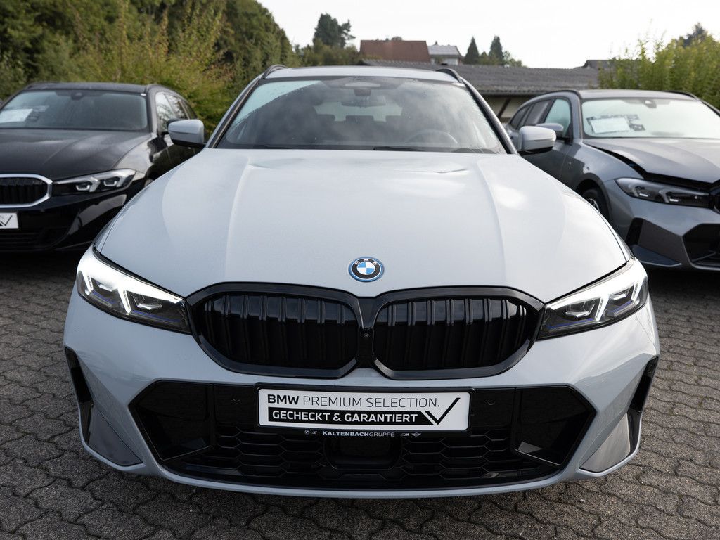 BMW 330e Touring xDrive M-Sport Pro PANO AHK HUD LED foto 4