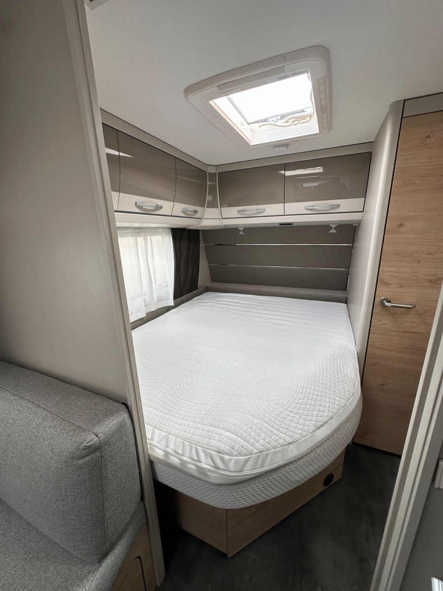 Fahrzeugabbildung Dethleffs Nomad 730 FKR - Autarkie Monster - Voll!!!