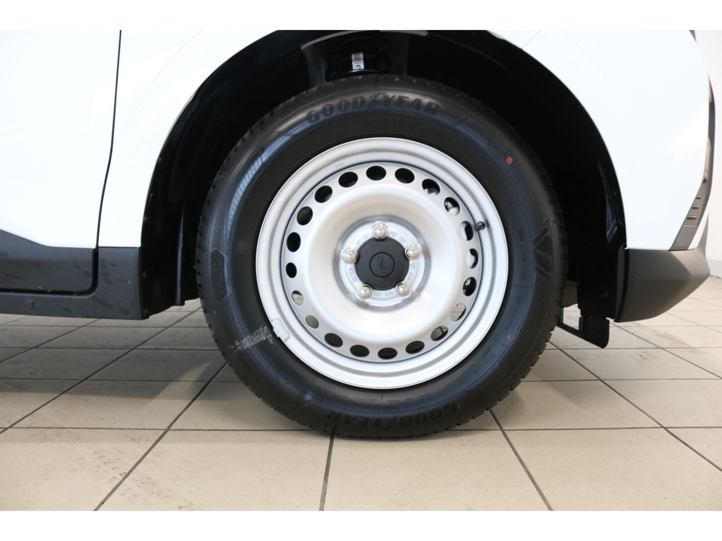 Fahrzeugabbildung Ford Transit Courier Basis 1.0 EcoBoost Klima PDC Tem