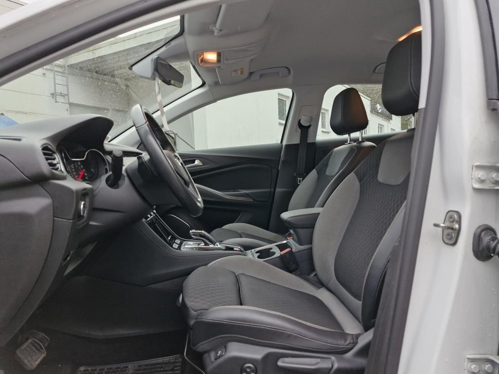 Autohaus Zimpel -  Opel Grandland X 1.6T PHEV AGR Sitze+Keyless - Bild 7 Autohaus Zimpel -  Opel Grandland X 1.6T PHEV AGR Sitze+Keyless - Bild 7