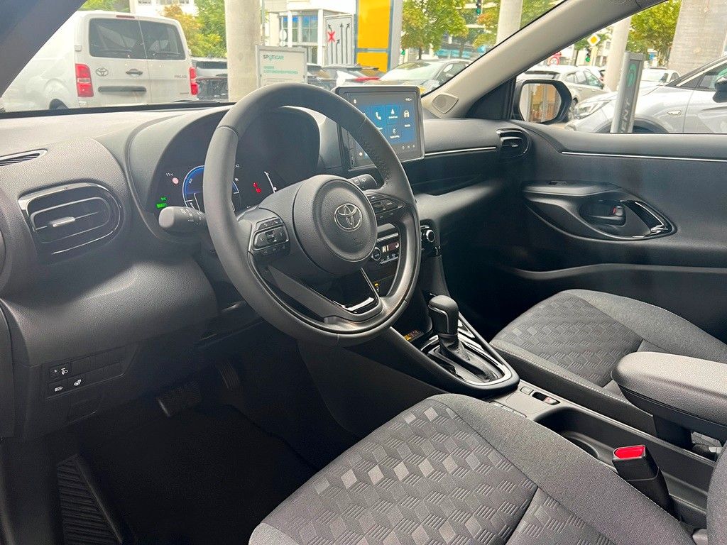 Fahrzeugabbildung Toyota Yaris Hybrid Teamplayer Comforpaket