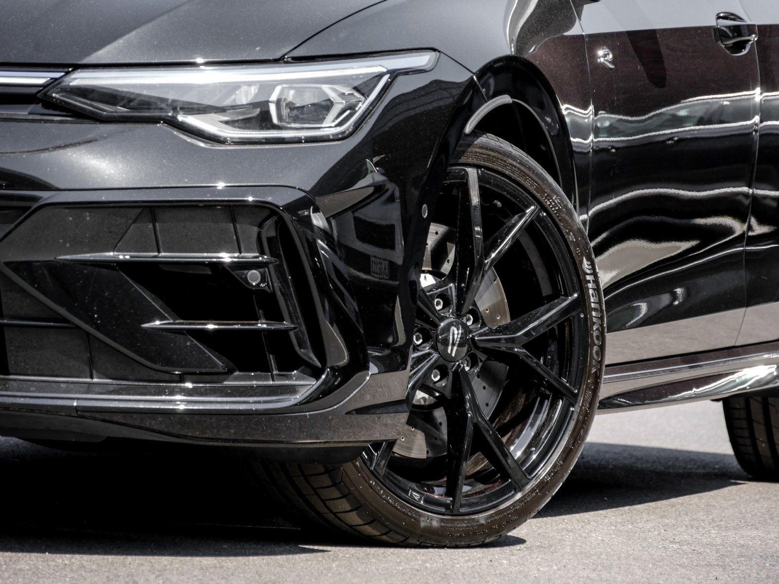 Volkswagen Golf VIII R Akrapovic AreaView IQ.Light Harman foto 5