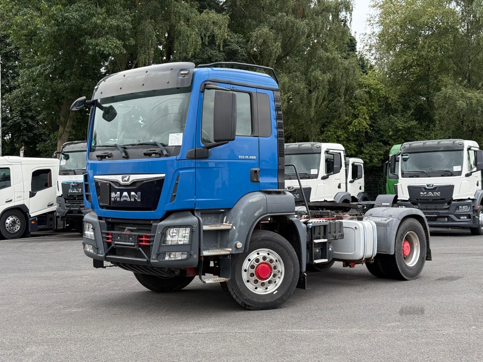 Fahrzeugabbildung MAN TGS 18.460 4x4H BLS SZM mit Hydrauliksystem