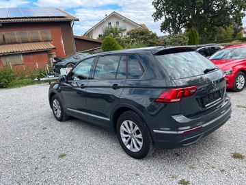 Volkswagen Tiguan - 8