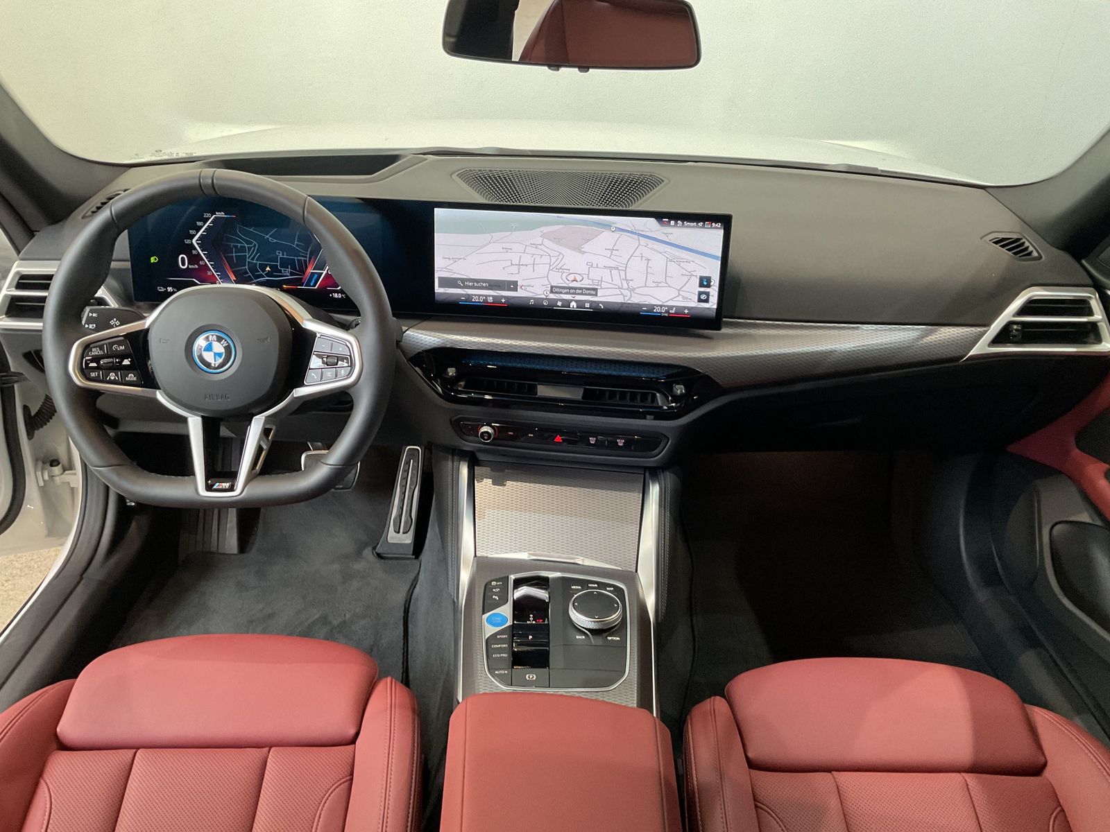 Fahrzeugabbildung BMW i4 eDrive40 M Sportpaket, Driving Assistant Prof