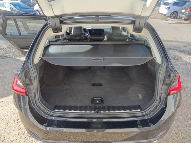 Fahrzeugabbildung BMW 318d/CurvedDisplay/1.Hd/LED/Leder/Navi/