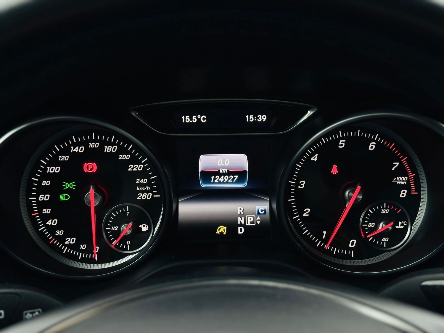 Fahrzeugabbildung Mercedes-Benz GLA 180 URBAN, Autom., Standh, LED, 360°, Navi,