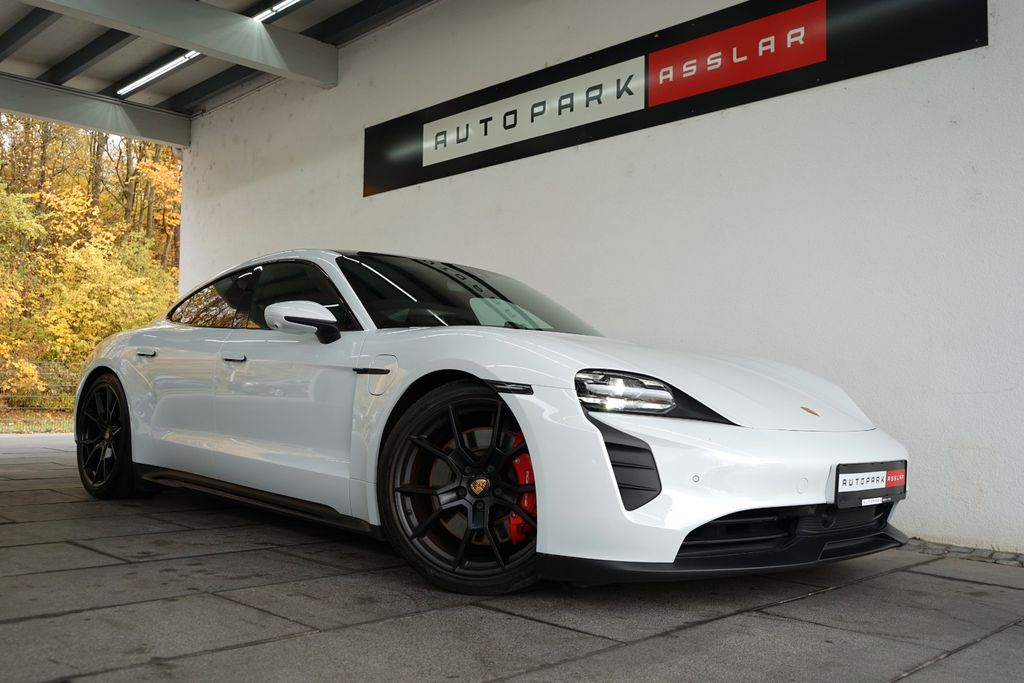 PORSCHE Taycan 2021