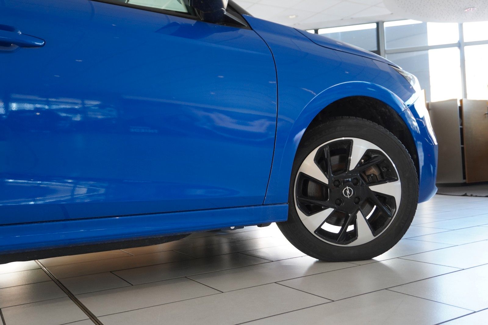 Fahrzeugabbildung Opel Corsa-e F EDITION 7KW NAVI/VIRT/TEMP/DAB/WÄRMEP.