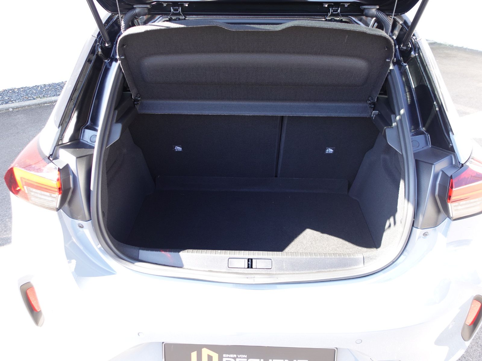 Fahrzeugabbildung Opel Corsa 1.2Turbo GS Line Allwetter,Navi,SHZ,Kamera