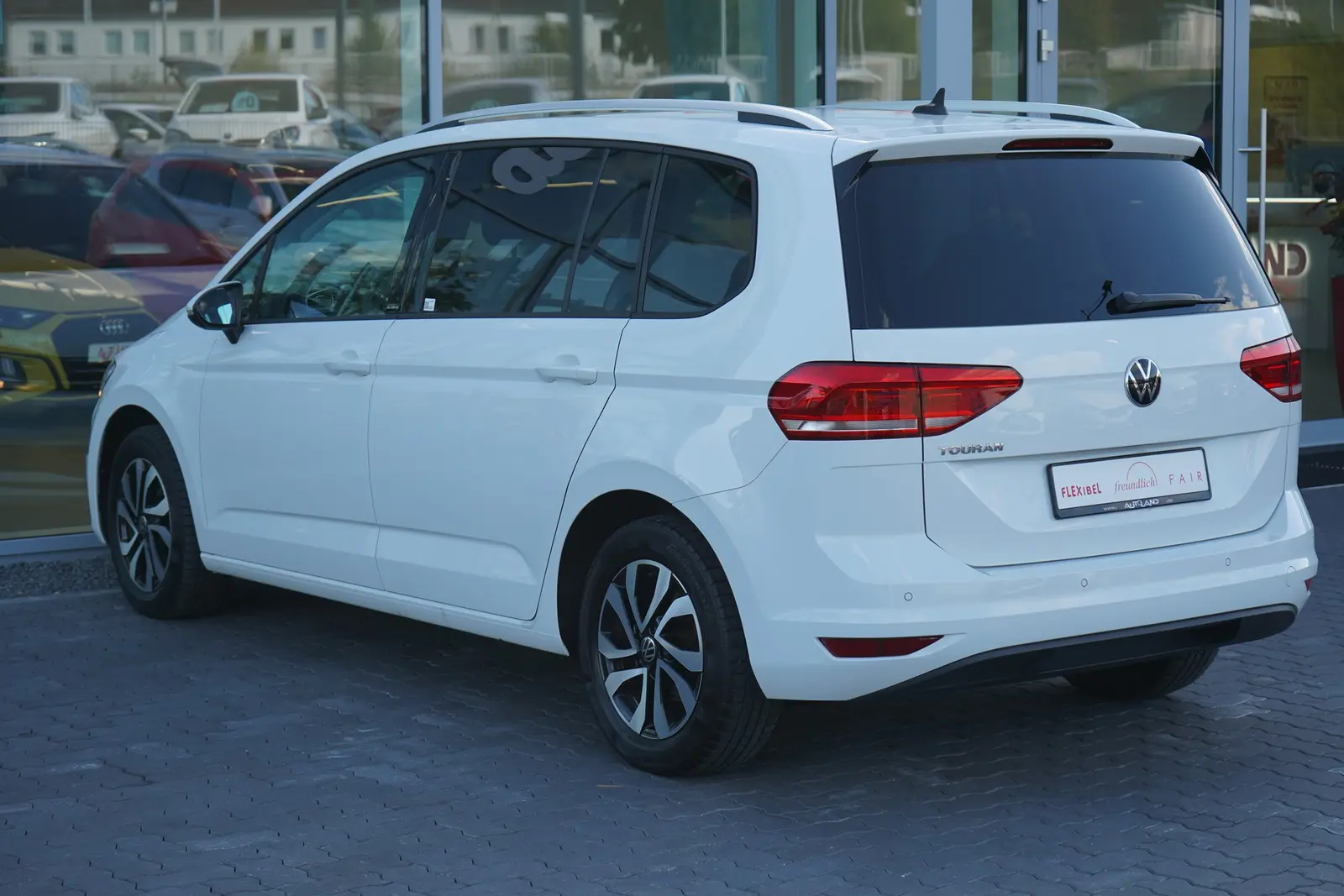 Volkswagen Touran 1.5 TSI Active DSG 7-Sitzer Navi ACC PDC, миниатюра 2
